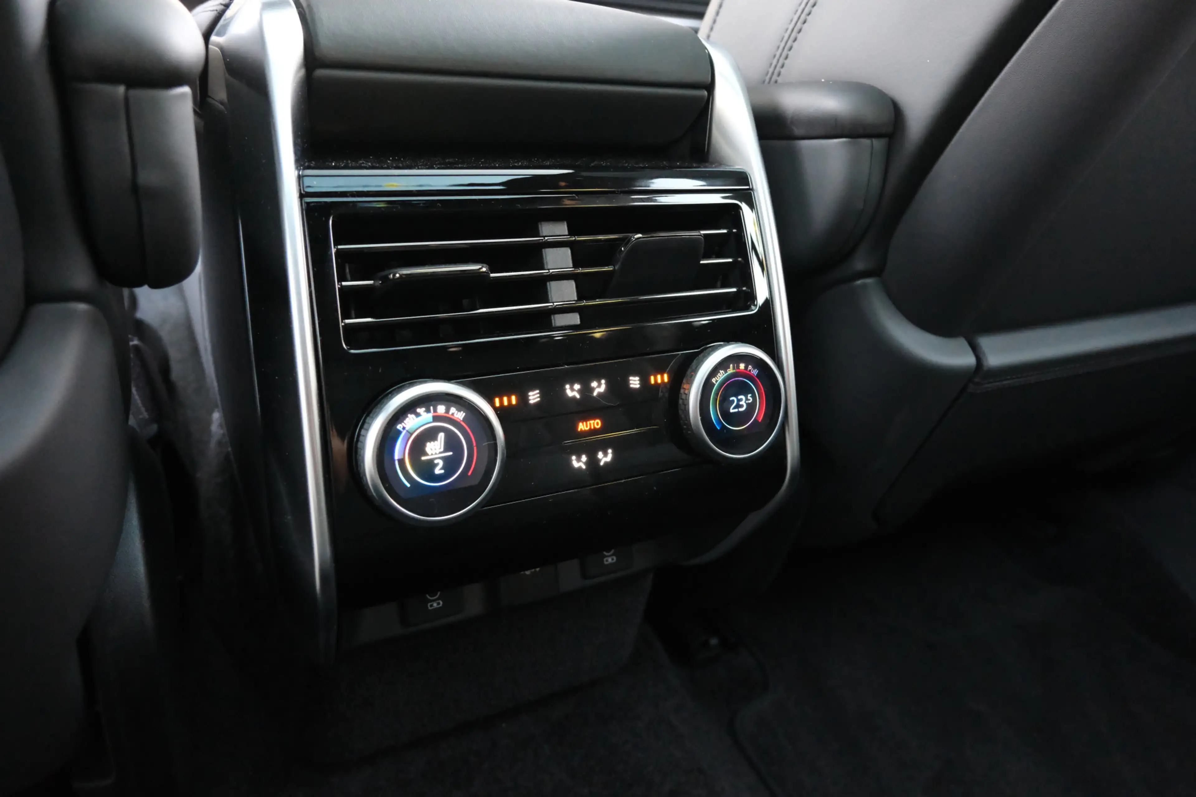 Land Rover Range Rover 3.0 P460e HSE | NP € 177.312,- | Elektrische trekh — photo 17