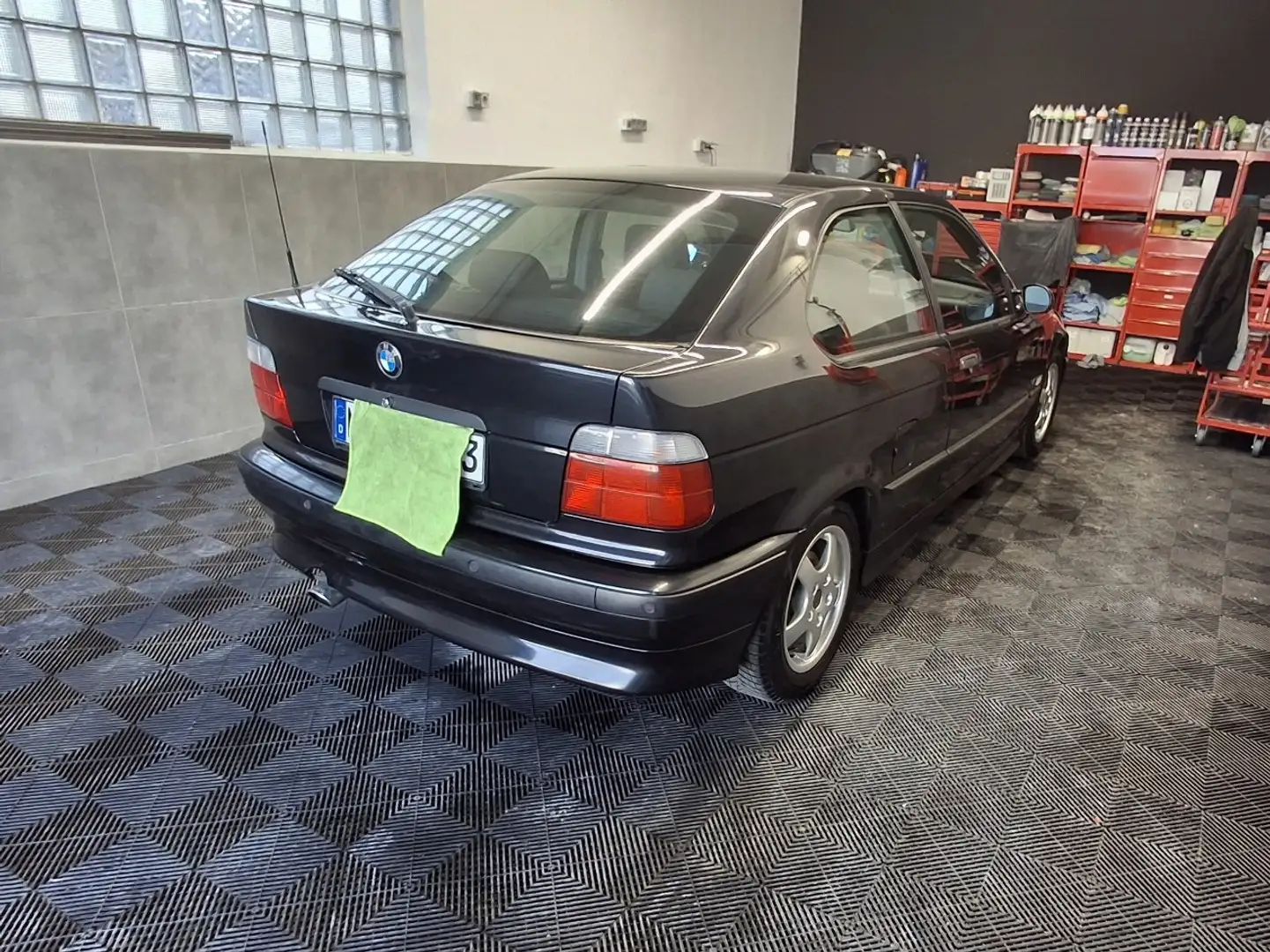 BMW 316 316i - 2