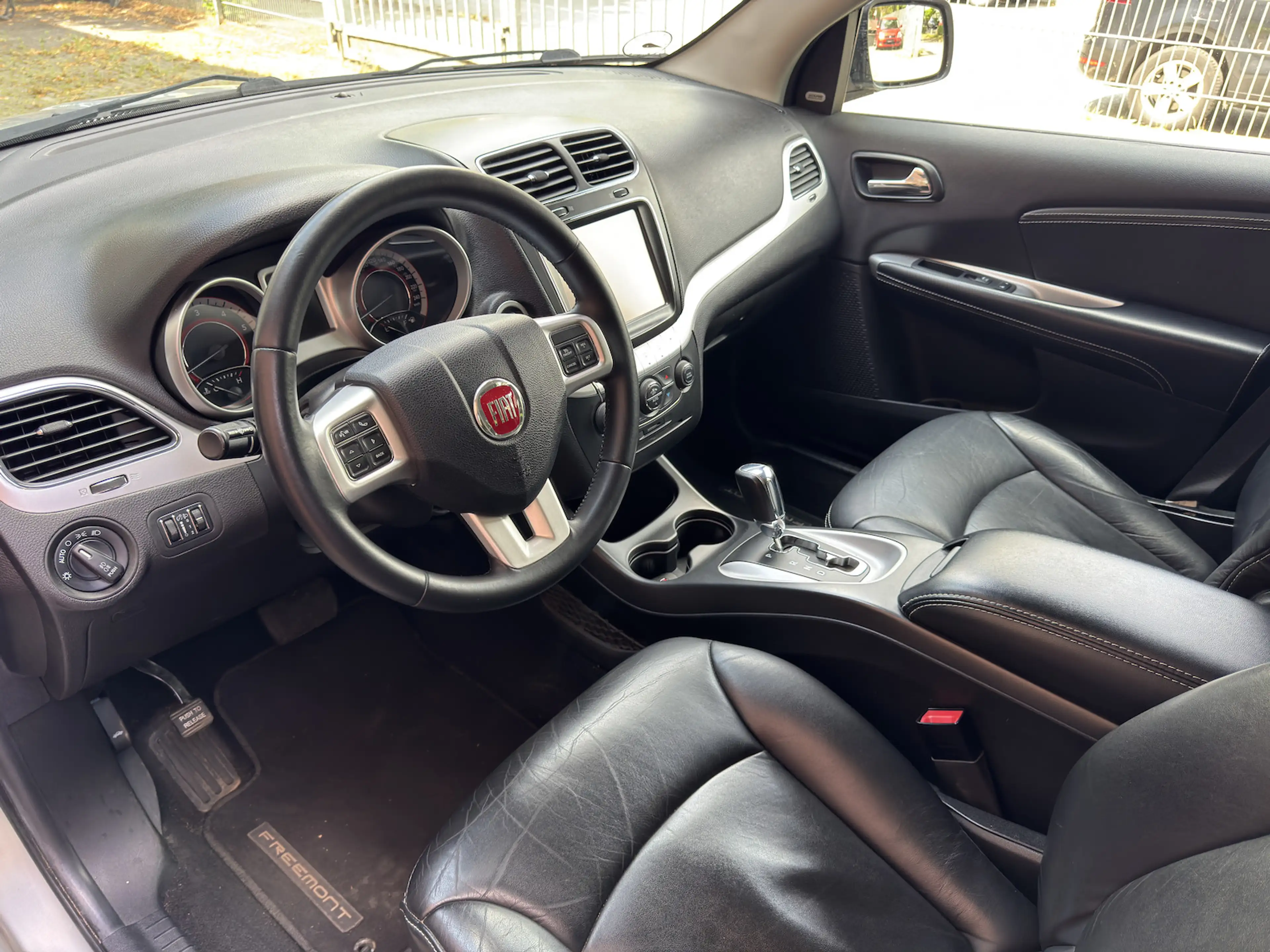 Fiat Freemont BLACK CODE AWD ALLRAD — photo 14