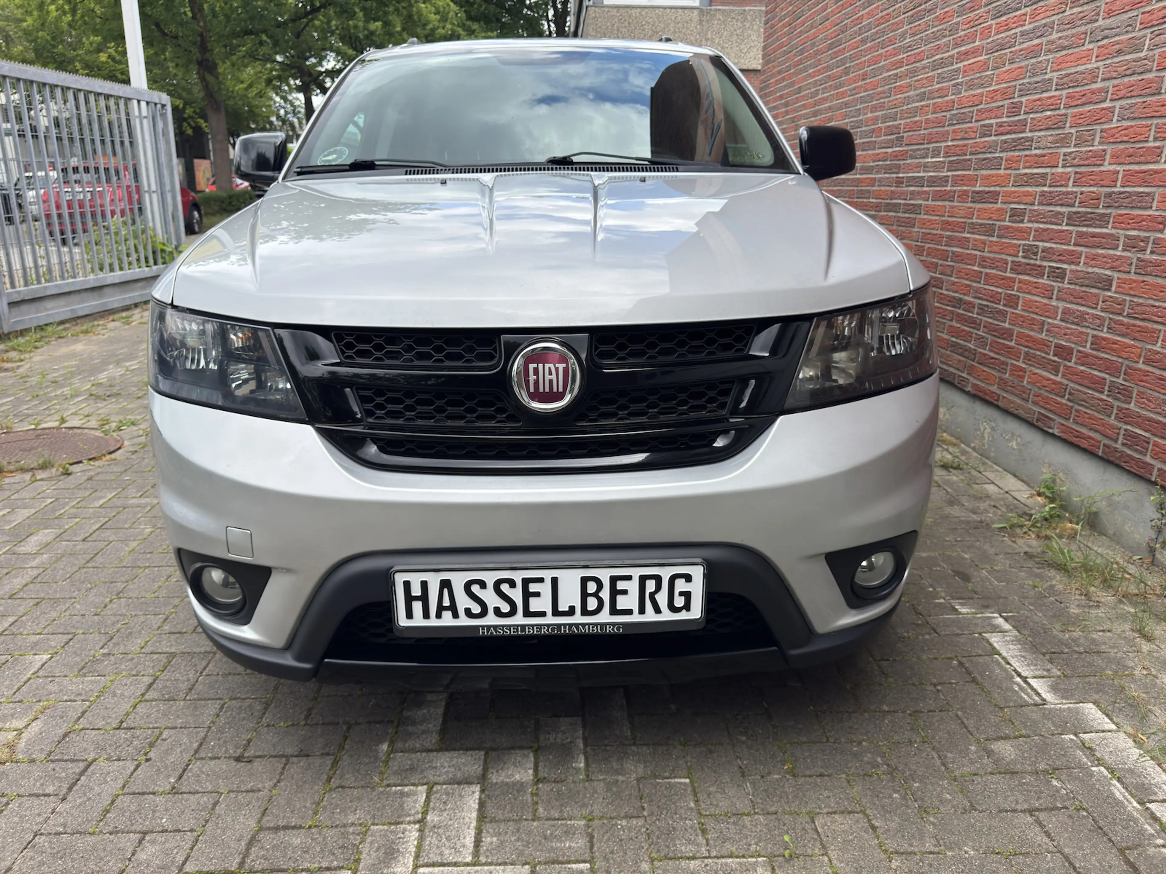 Fiat Freemont BLACK CODE AWD ALLRAD — photo 3