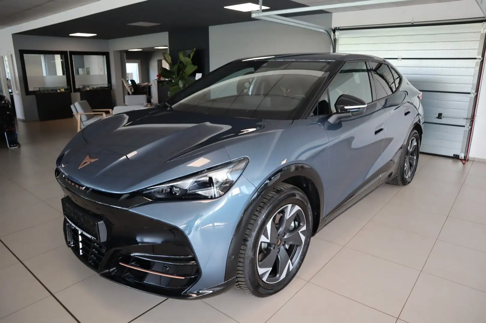 CUPRA Tavascan 210 kW Endurance/Allwetter/Matrix/Navi Albastru - 1