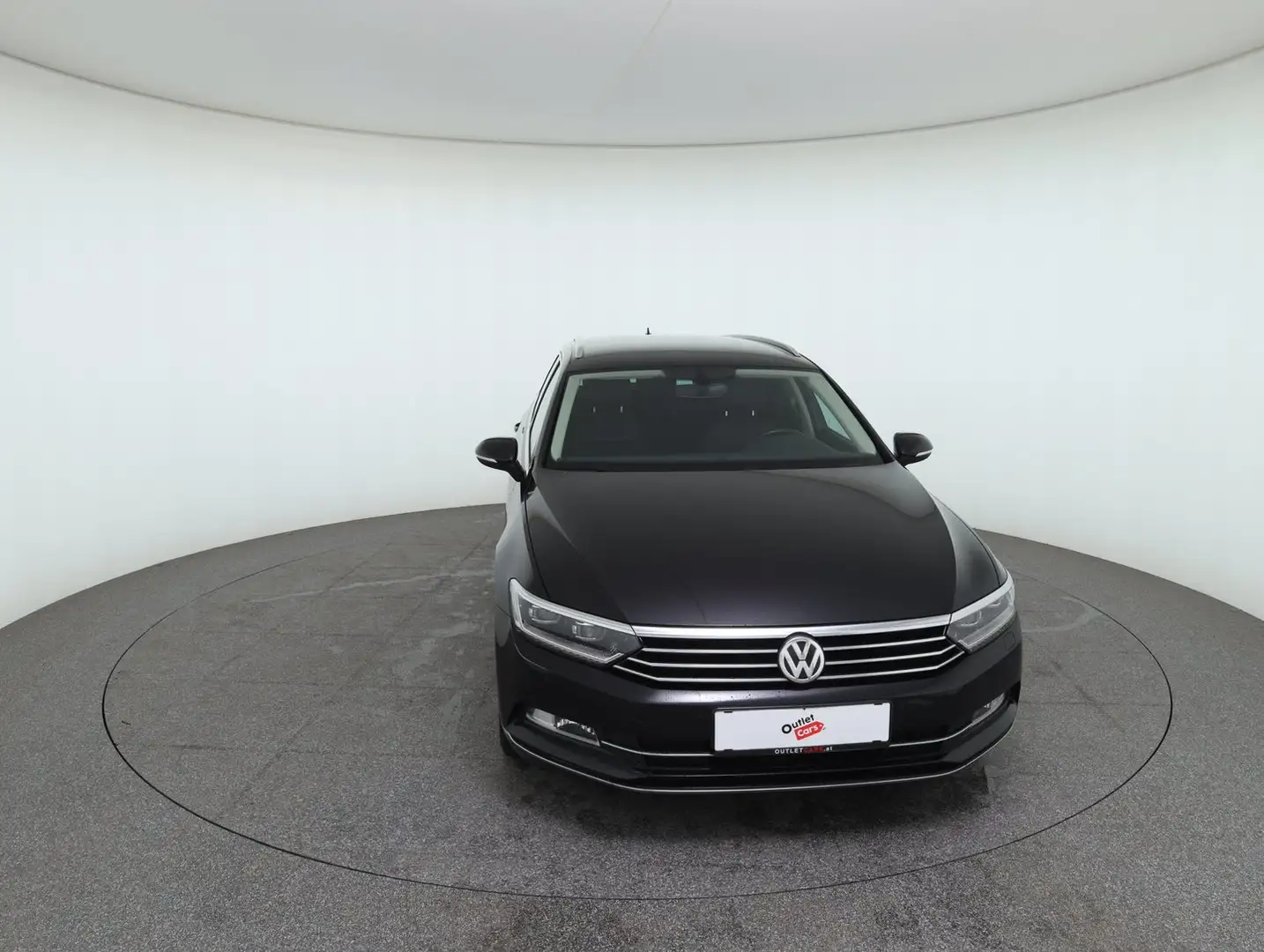 Volkswagen Passat Variant Highline TDI SCR DSG Zwart - 2