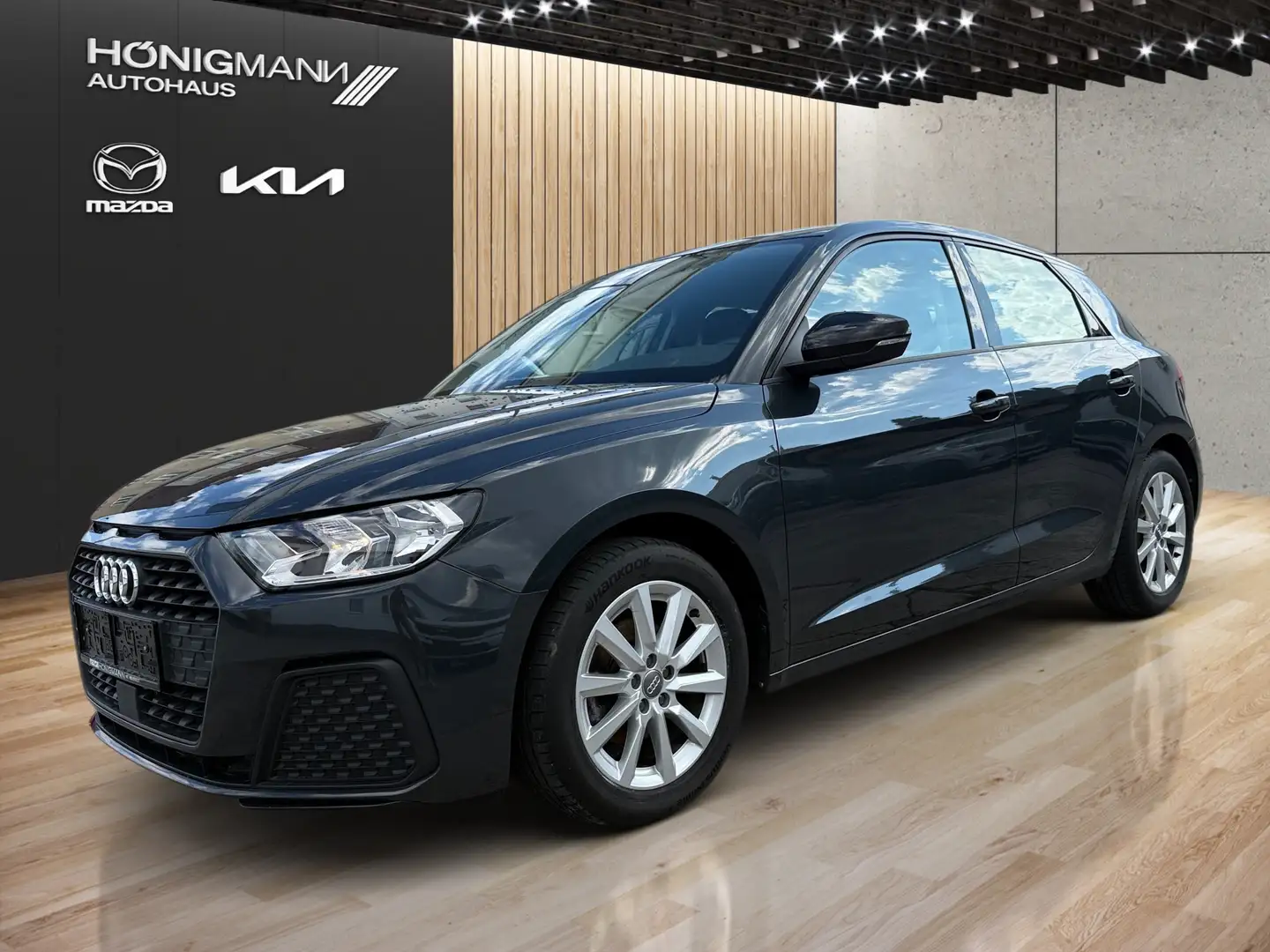 Audi A1 SB 30 TFSI+KOMFORTPAKET Grau - 1