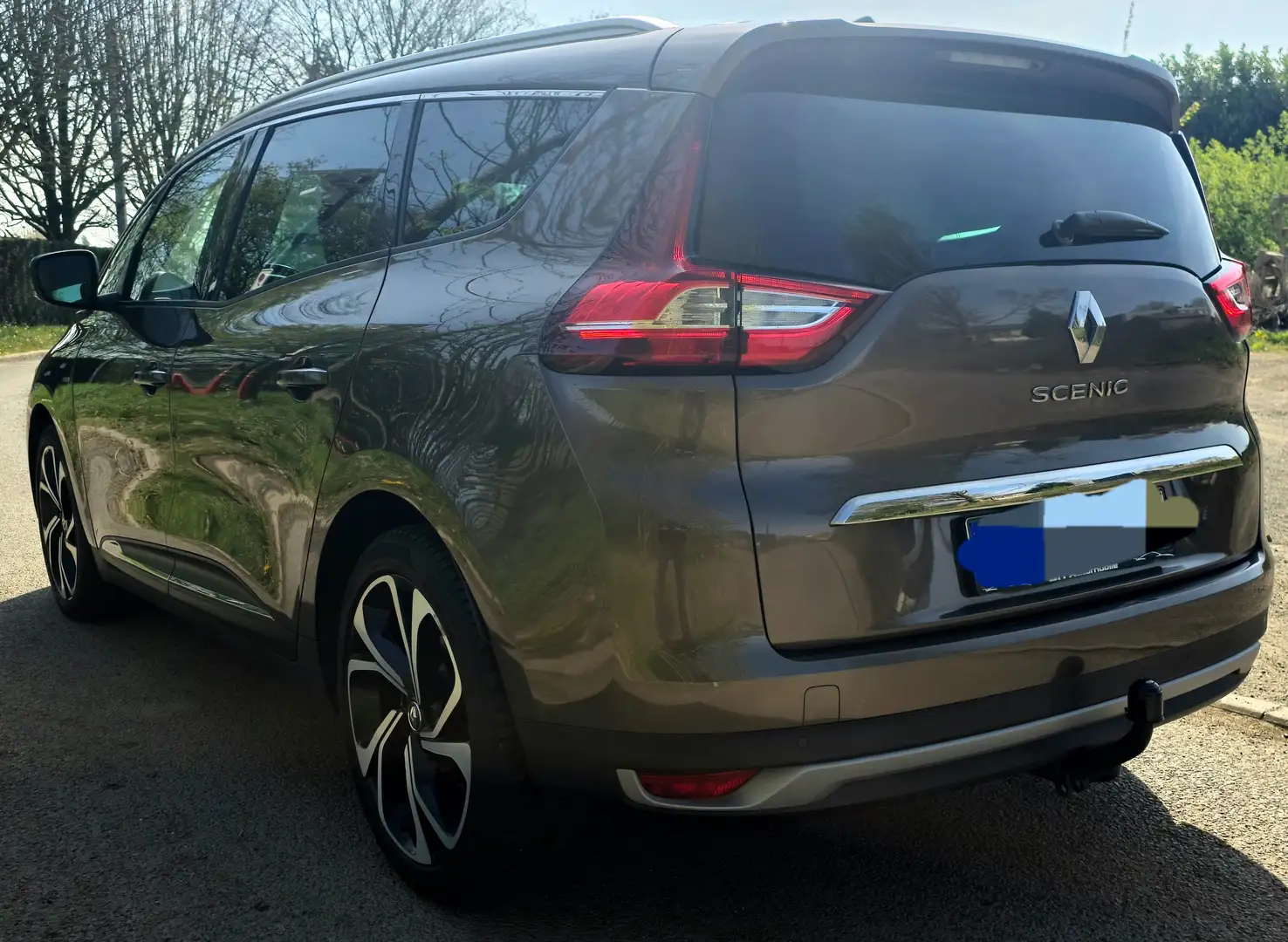 Renault Grand Scenic 1.6 dCi Bose Edition * AUTO * 7 PLACES * GARANTIE* Grijs - 2