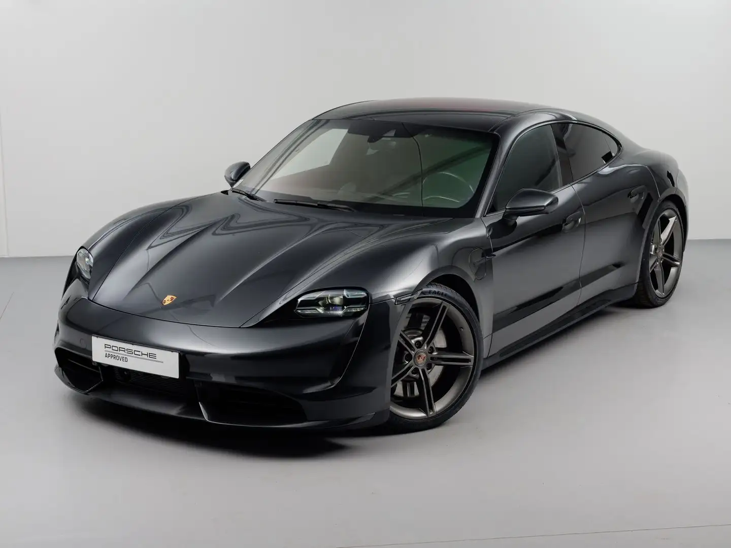 Porsche Taycan Turbo Grau - 2