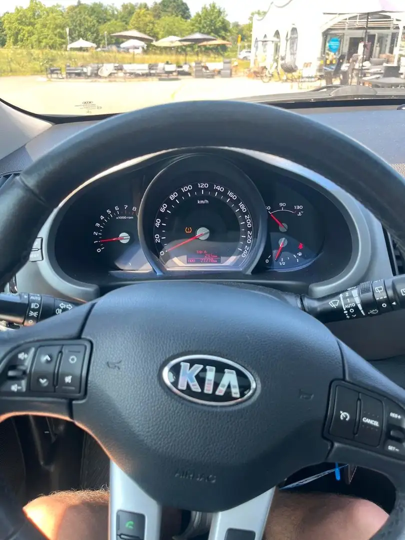 Kia Sportage 2WD NUR 27.278Km. Klima 1,6 Benzin Pano Noir - 2