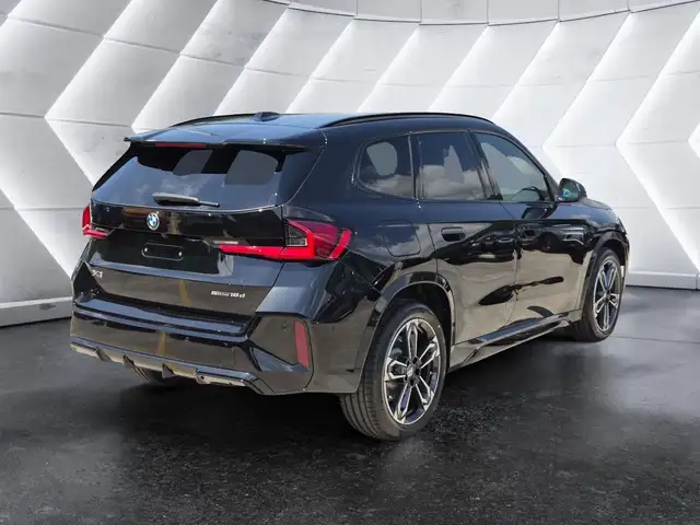 BMW X1 view 4