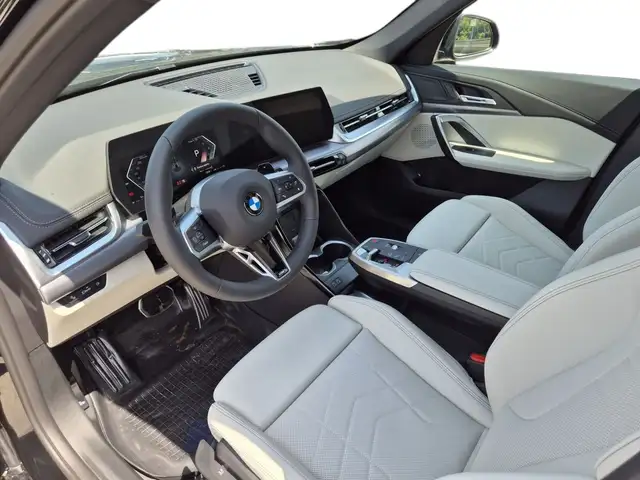 BMW X1 view 6