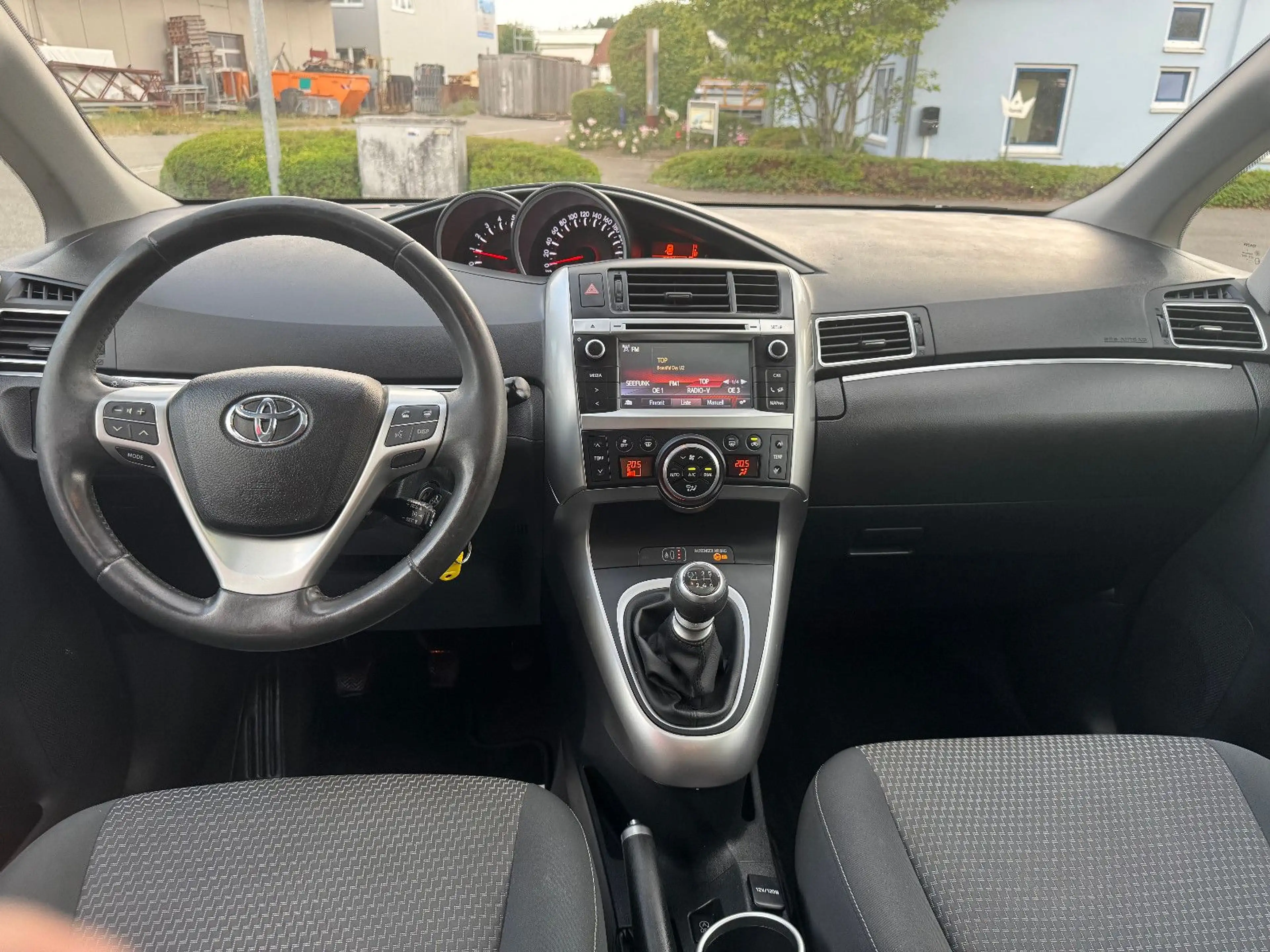 Toyota Verso Life Panorama Kamera — photo 10