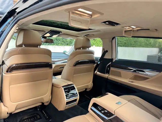 BMW 745 Le xDrive M Sport PANO*4xMassag*Softcl*Sitzkl