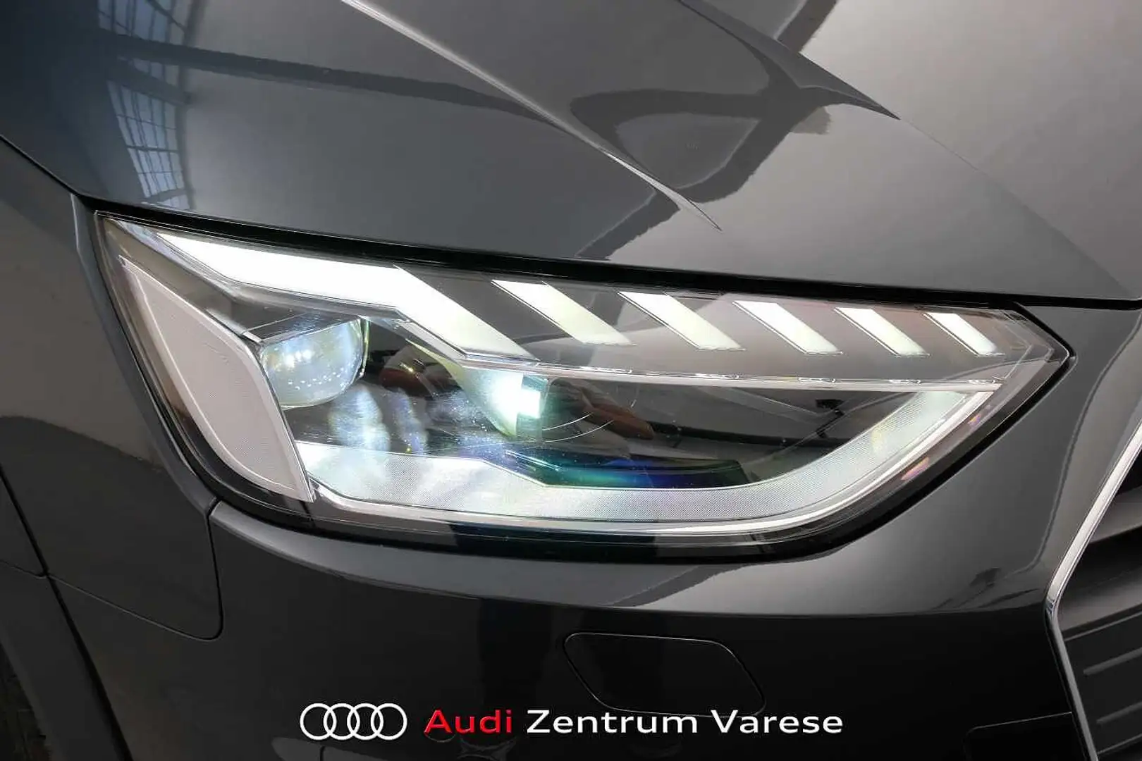 Audi A4 allroad 40 TDI 204CV MHEV Quattro Stronic Grigio - 2