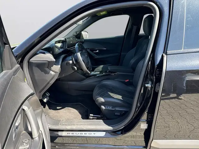 Peugeot 2008 view 12