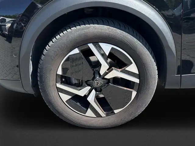 Peugeot 2008 view 9