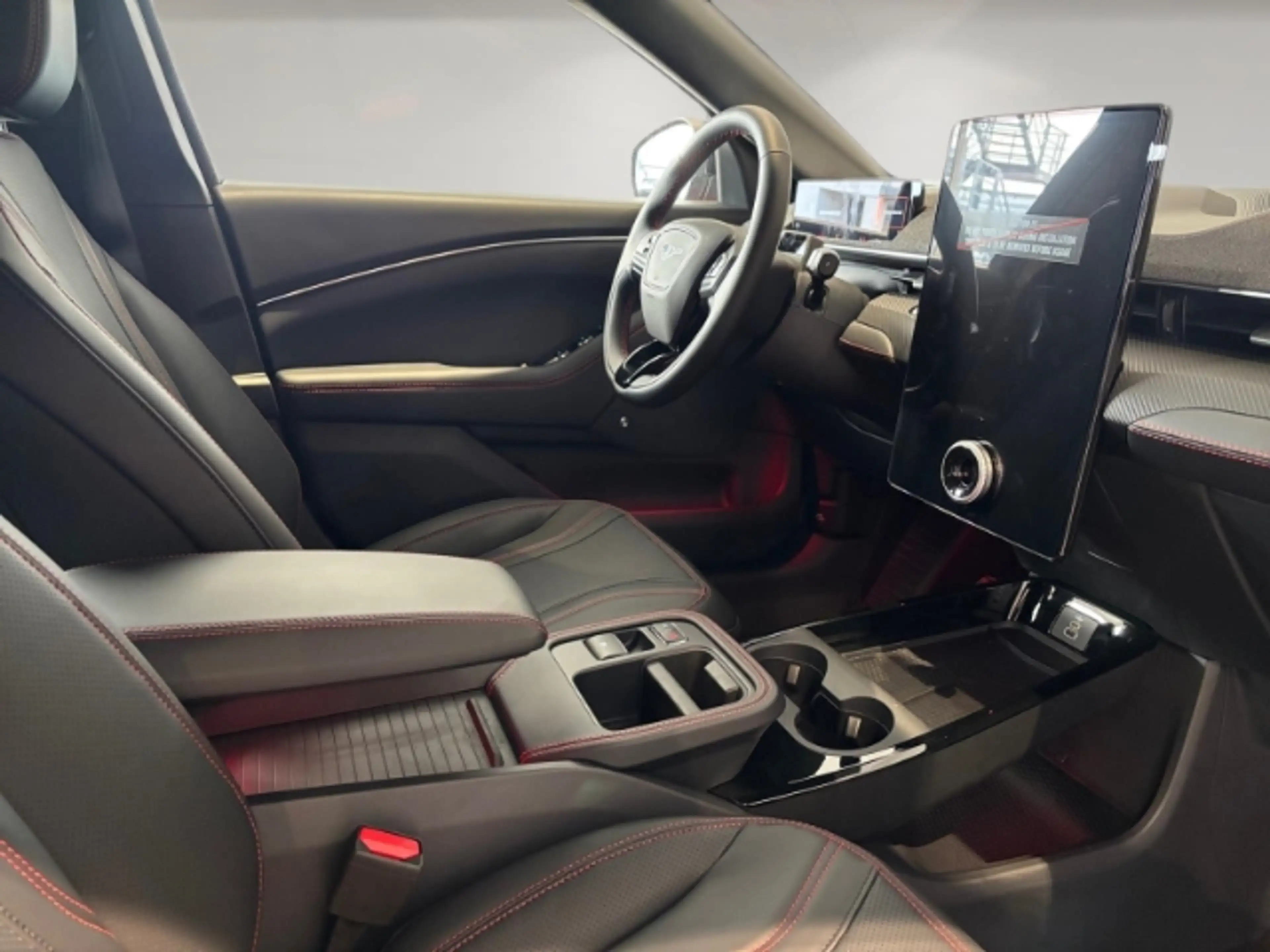 Ford Mustang Mach-E Premium Long Range RWD 88kWh *WÄRMEPUMPE*TECHNOLOG — photo 14