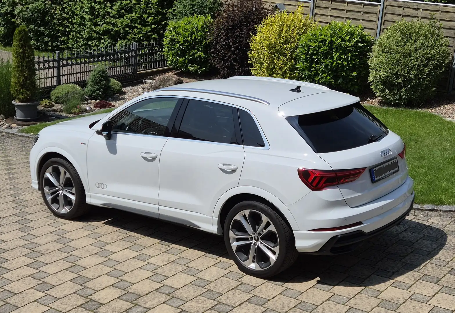 Audi Q3 S line,Matrix,360°Kamera,Bang&Olufsen,Alcantara Weiß - 2