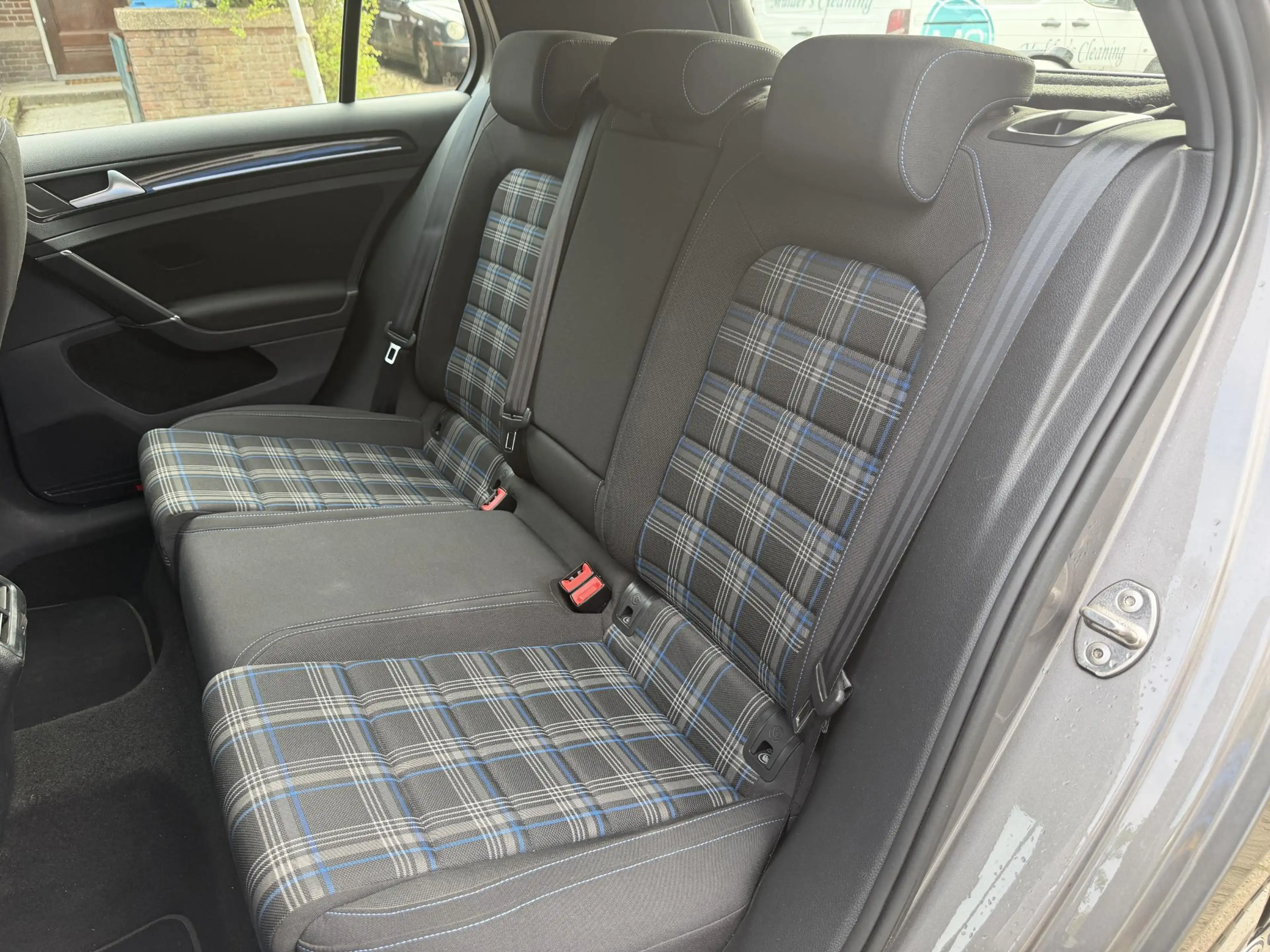 Volkswagen Golf GTE 1.4 TSI — photo 10