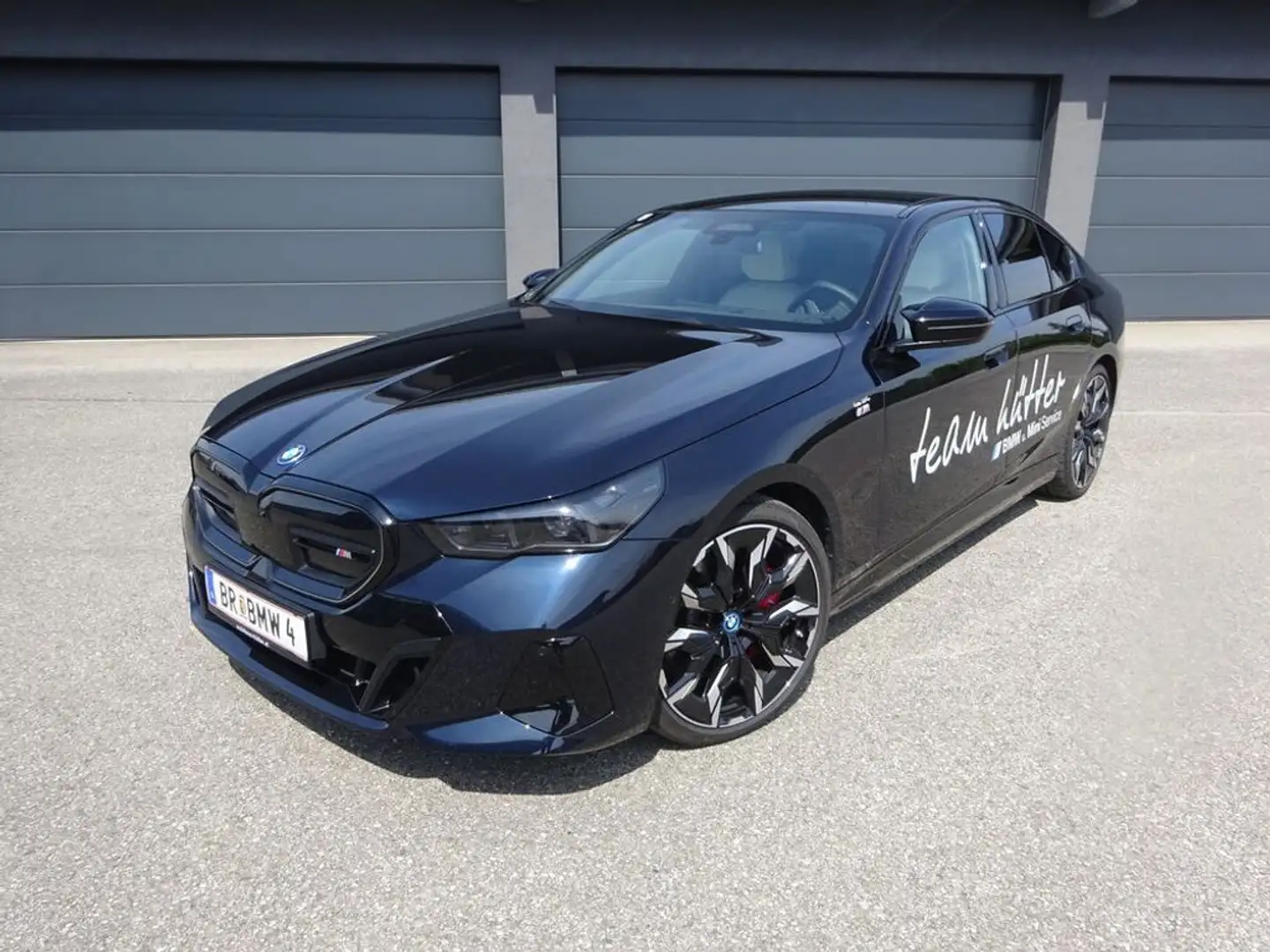 BMW 5er Elektro M60 xDr. ACC PANO HuD Keyless Noir - 1