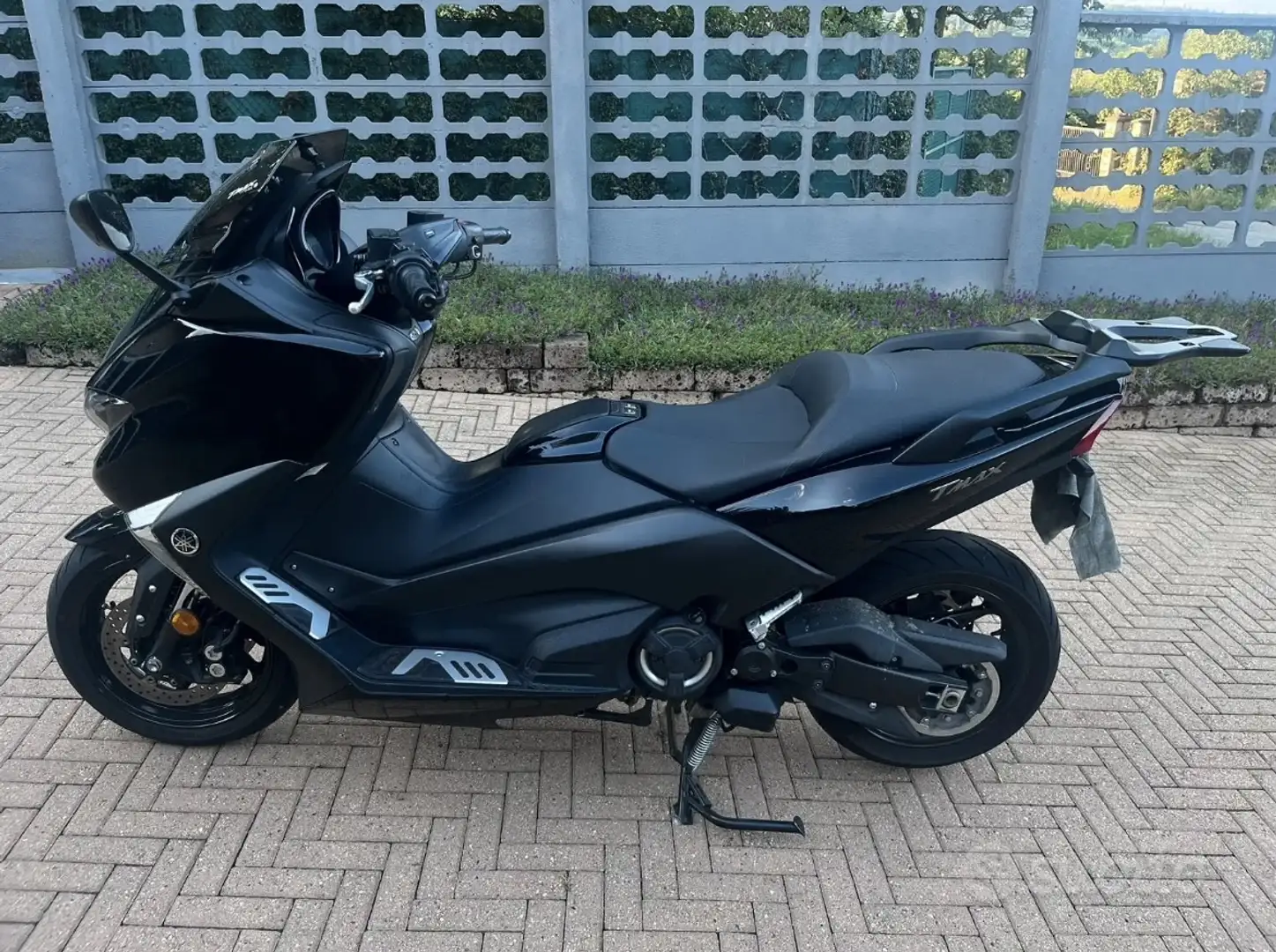 Yamaha TMAX 530 Schwarz - 2