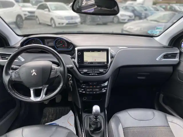 Peugeot 2008 view 7