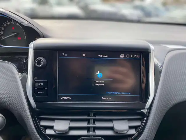 Peugeot 2008 view 12