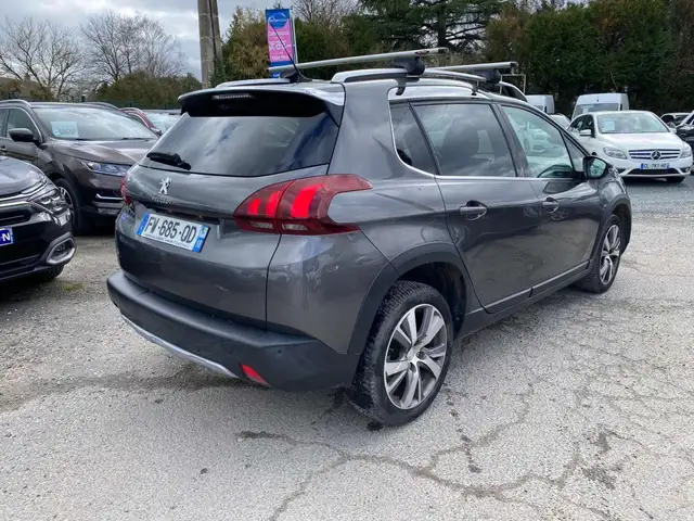 Peugeot 2008 view 4