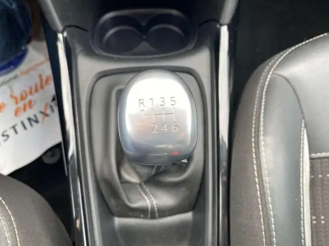 Peugeot 2008 view 15