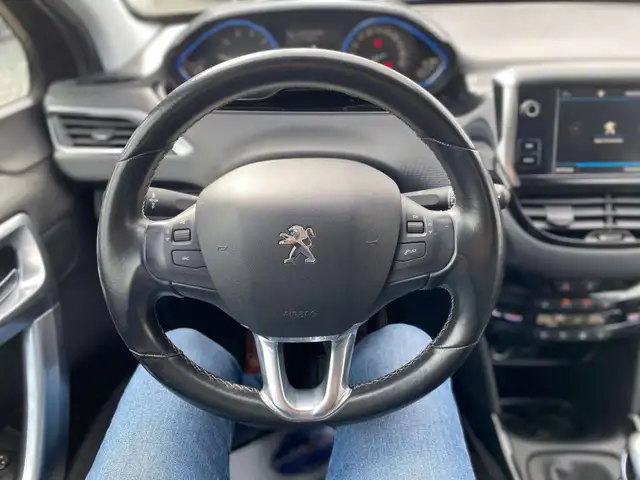Peugeot 2008 view 8