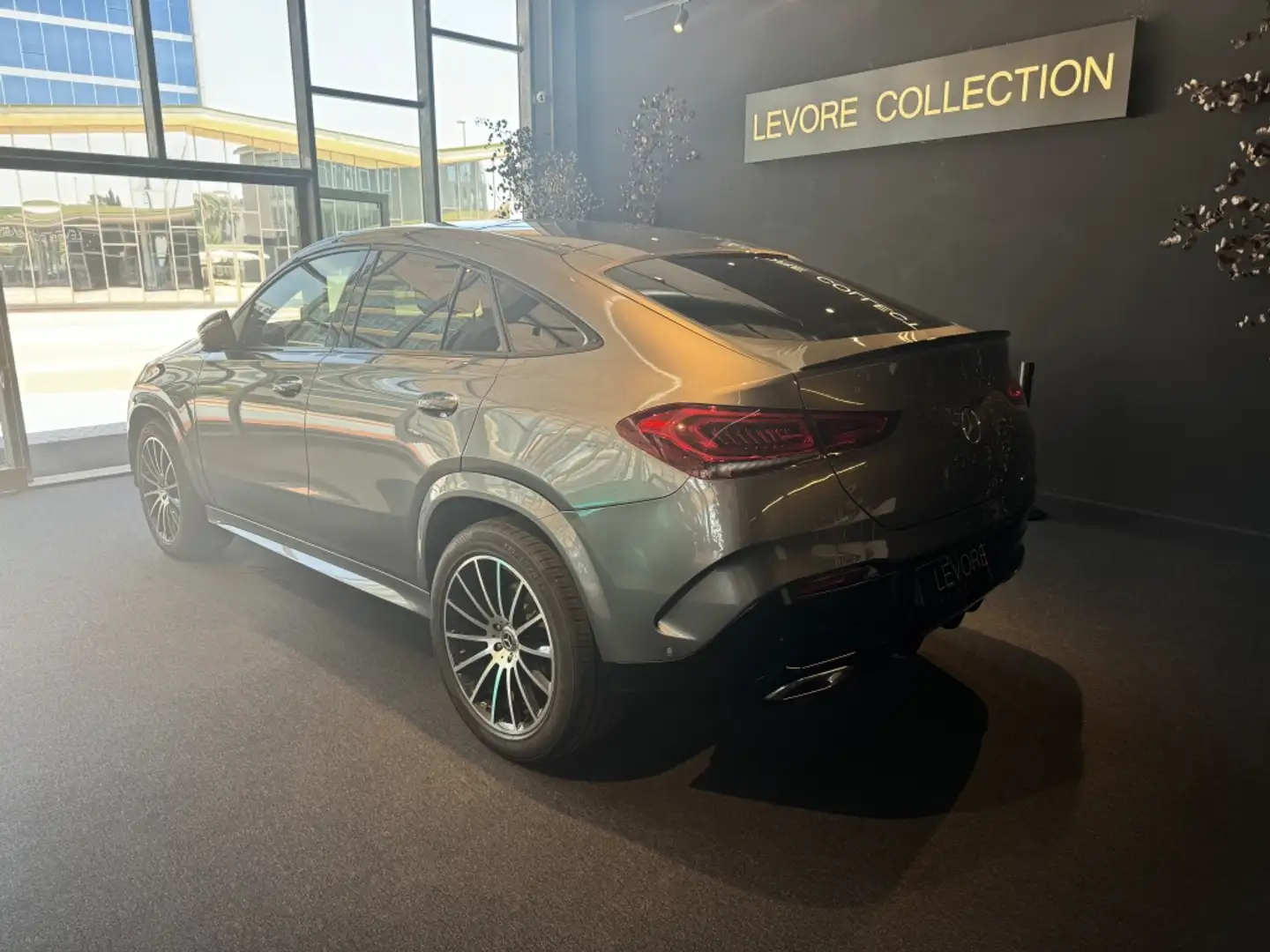 Mercedes-Benz GLE 350 350d 4Matic Aut. Gris - 2