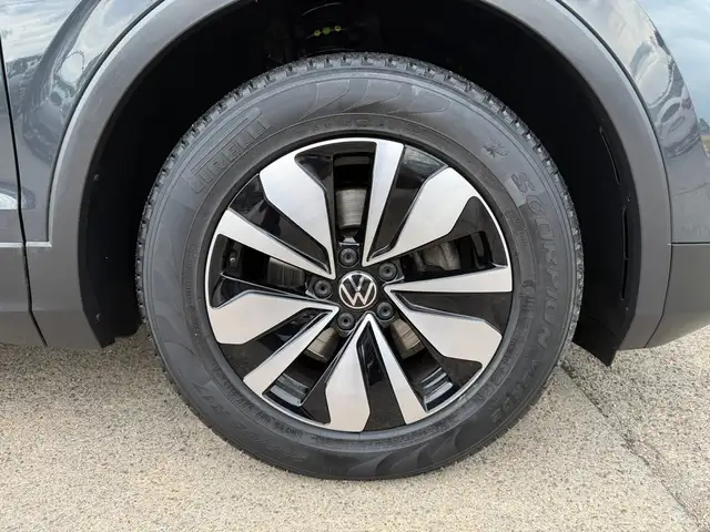 Volkswagen Tiguan view 15