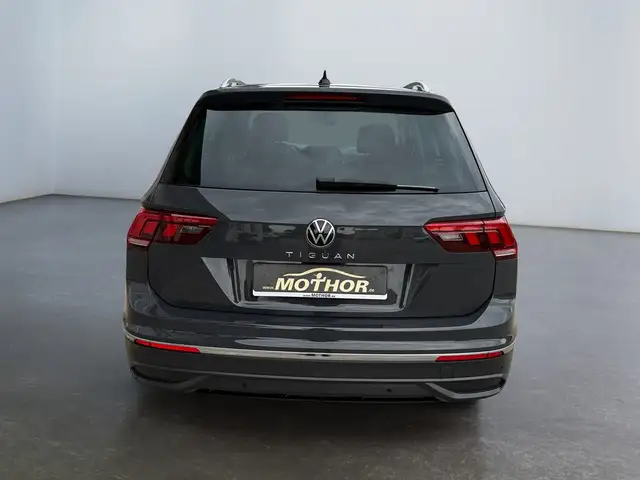 Volkswagen Tiguan view 5