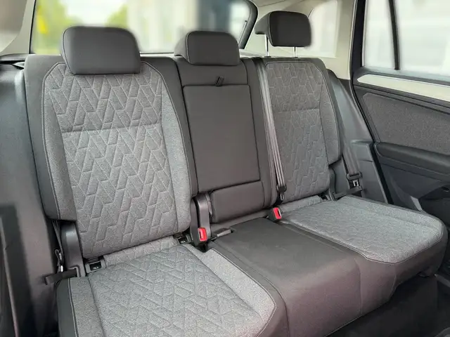 Volkswagen Tiguan view 11