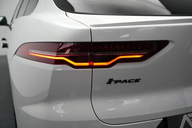 Jaguar I-Pace view 14