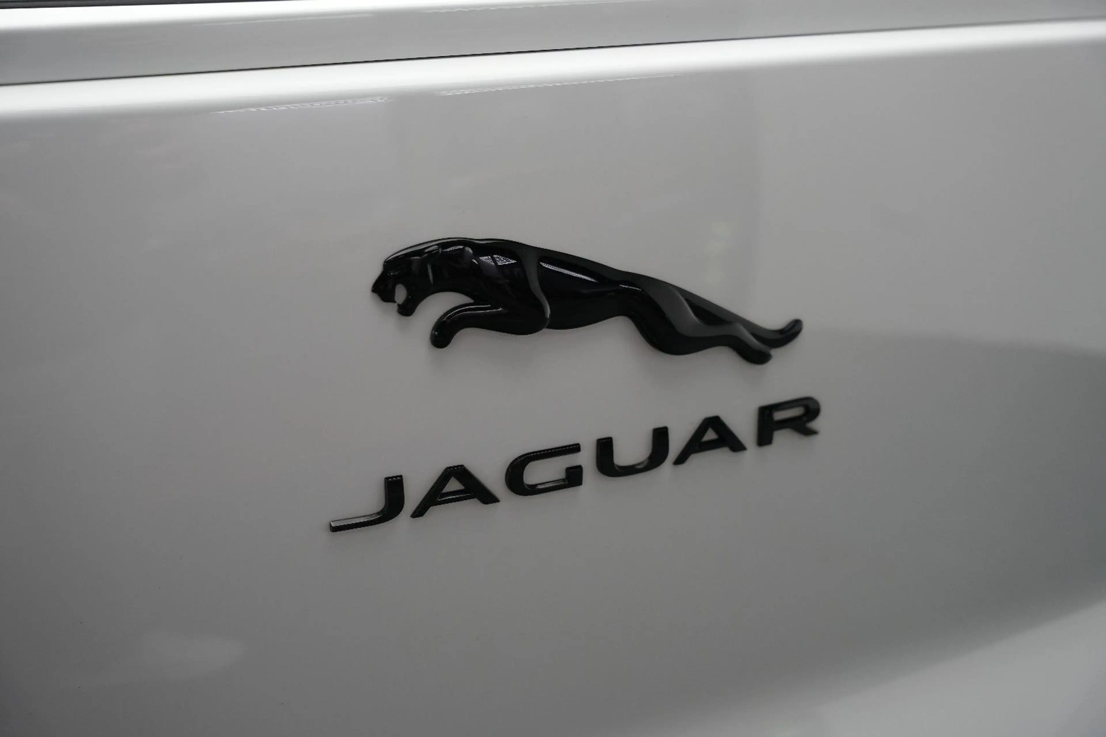 Jaguar I-Pace I-PACE 400 AWD/Black-Pack/CarPlay/MERIDIAN/89,6% — photo 15