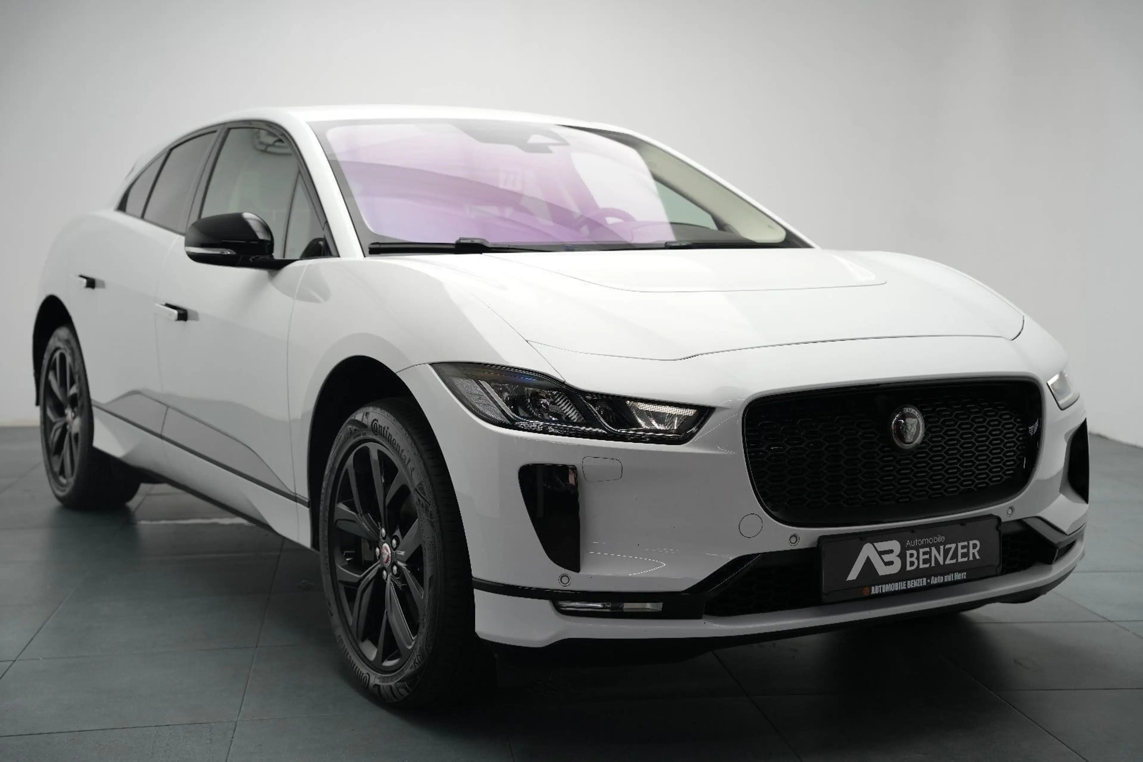 Jaguar I-Pace I-PACE 400 AWD/Black-Pack/CarPlay/MERIDIAN/89,6% — photo 4