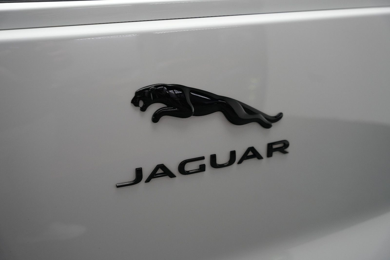 Jaguar I-Pace I-PACE 400 AWD/Black-Pack/CarPlay/MERIDIAN/89,6% — photo 15
