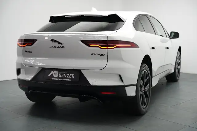 Jaguar I-Pace view 13