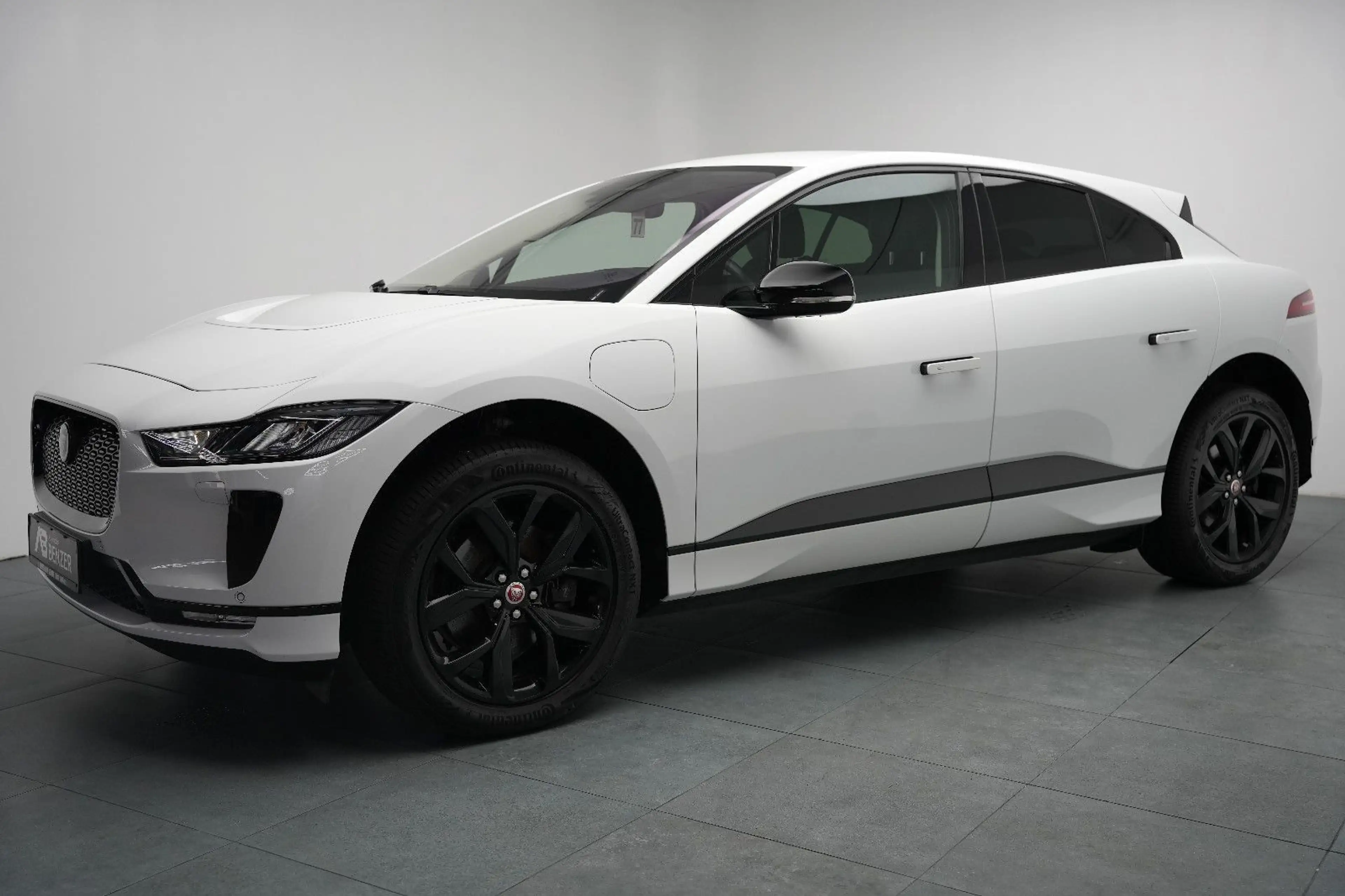 Jaguar I-Pace I-PACE 400 AWD/Black-Pack/CarPlay/MERIDIAN/89,6% — photo 6