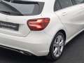 Mercedes-Benz BlueEfficiency Tempomat LED ParkAss NAVI Blanc - thumbnail 15