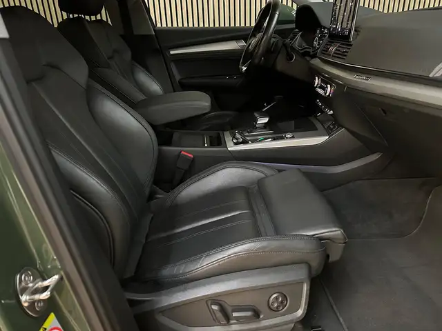 Audi Q5 view 7