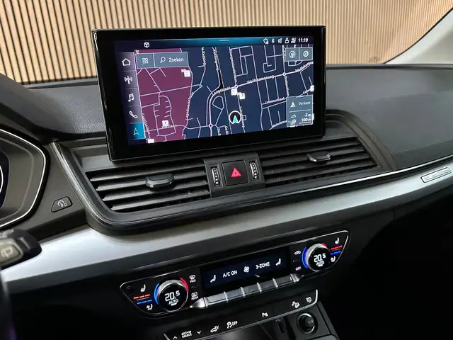 Audi Q5 view 13