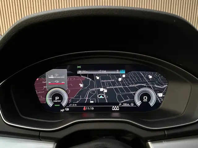 Audi Q5 view 12
