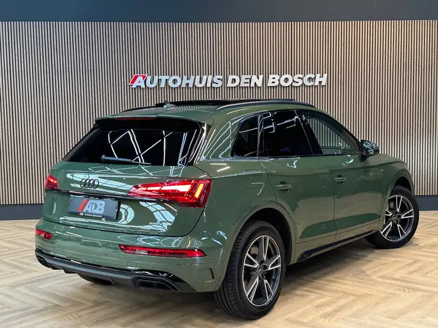 Audi Q5 view 2