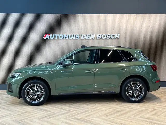 Audi Q5 view 3