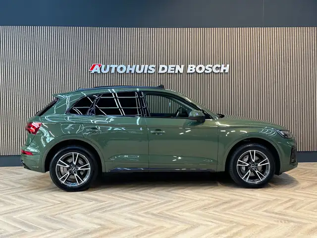 Audi Q5 view 4