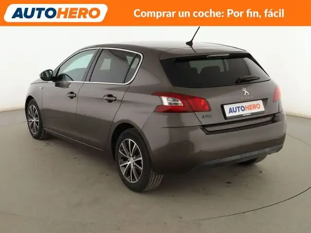 Peugeot 308 view 4