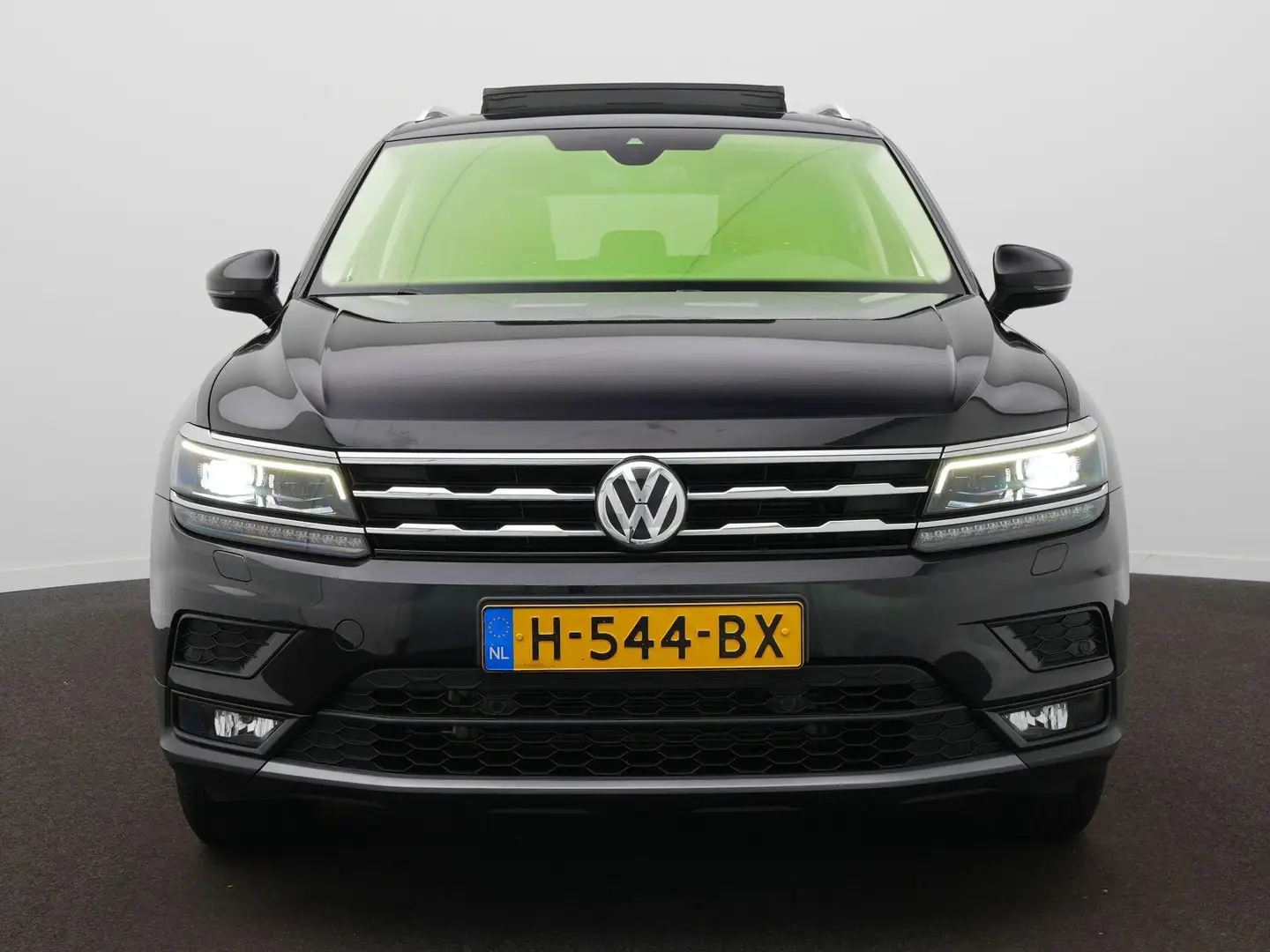 Volkswagen Tiguan Allspace 1.5 TSI Comfortline Business 7p. DSG / Panoramadak Zwart - 2