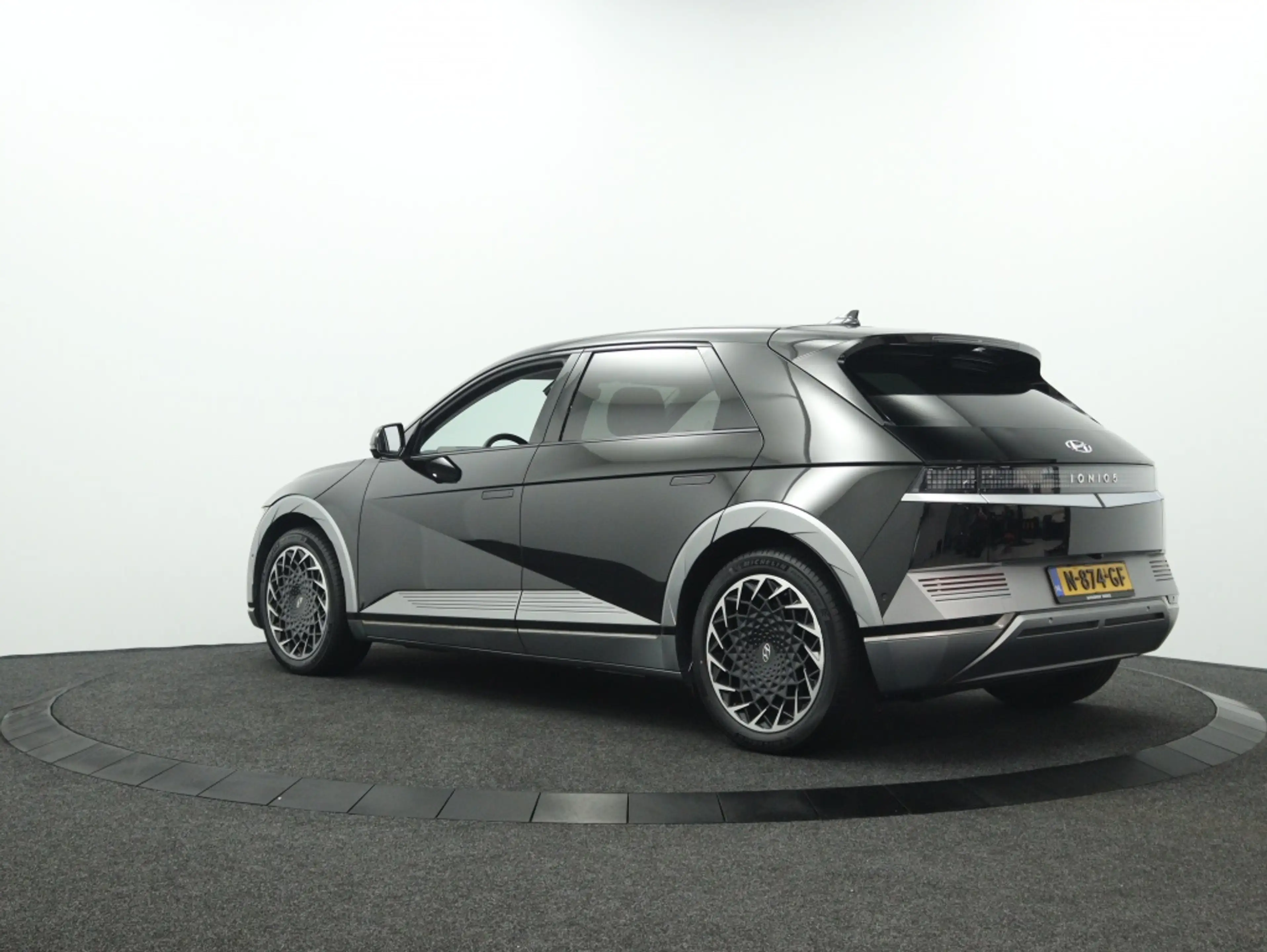 Hyundai IONIQ 5 Lounge 73kWh 2WD | Bose Audio | 360 camera | Leder — photo 8