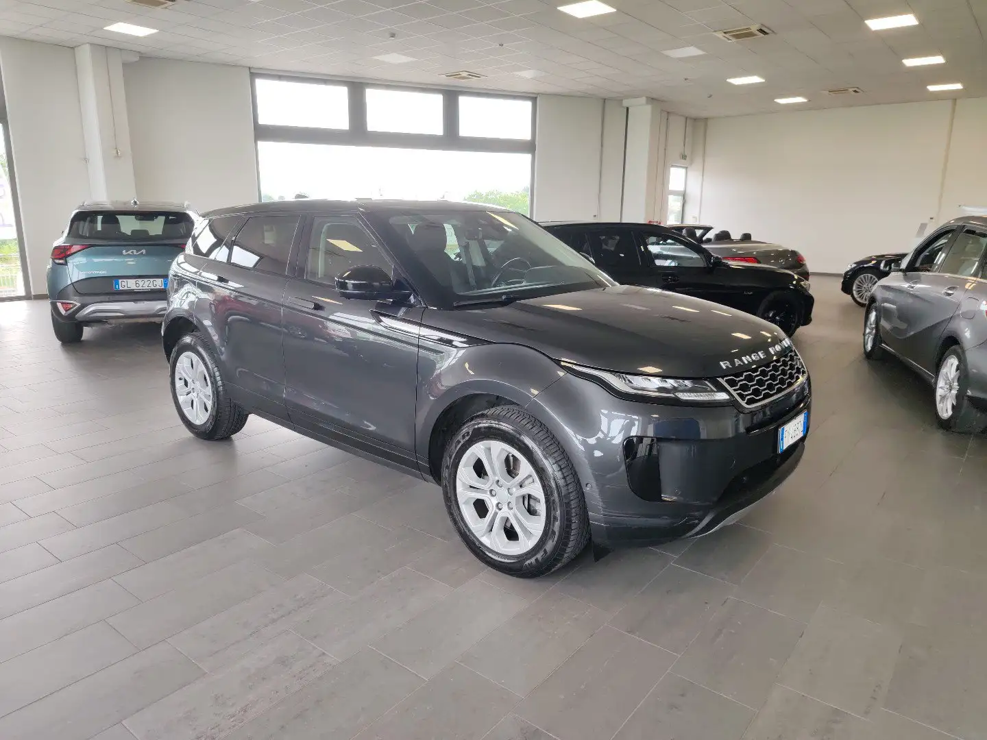 Land Rover Range Rover Evoque 2.0 I4 S 200cv MHEV AWD Navi Cruise Pelle Fari LED Grijs - 2