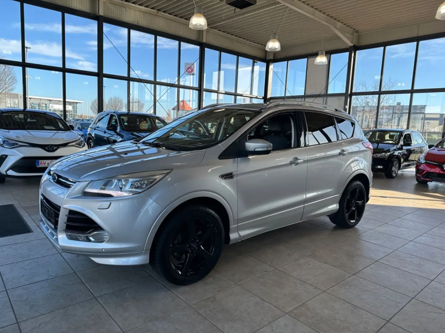 Ford Kuga Individual Silber - 1