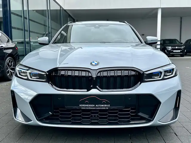 BMW 3 Series view 5